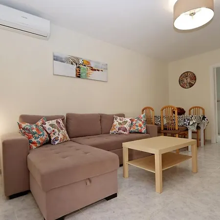Ref 9935 Al Andalus Apartment Dehesa de Campoamor (Orihuela Costa)